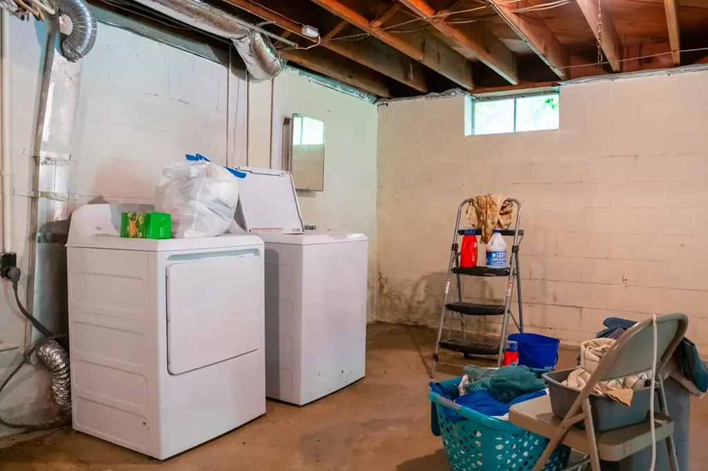 280 Blue Hill Lane Gainesboro TN 38562