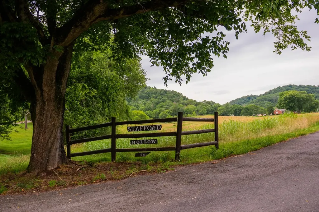 280 Blue Hill Lane Gainesboro TN 38562