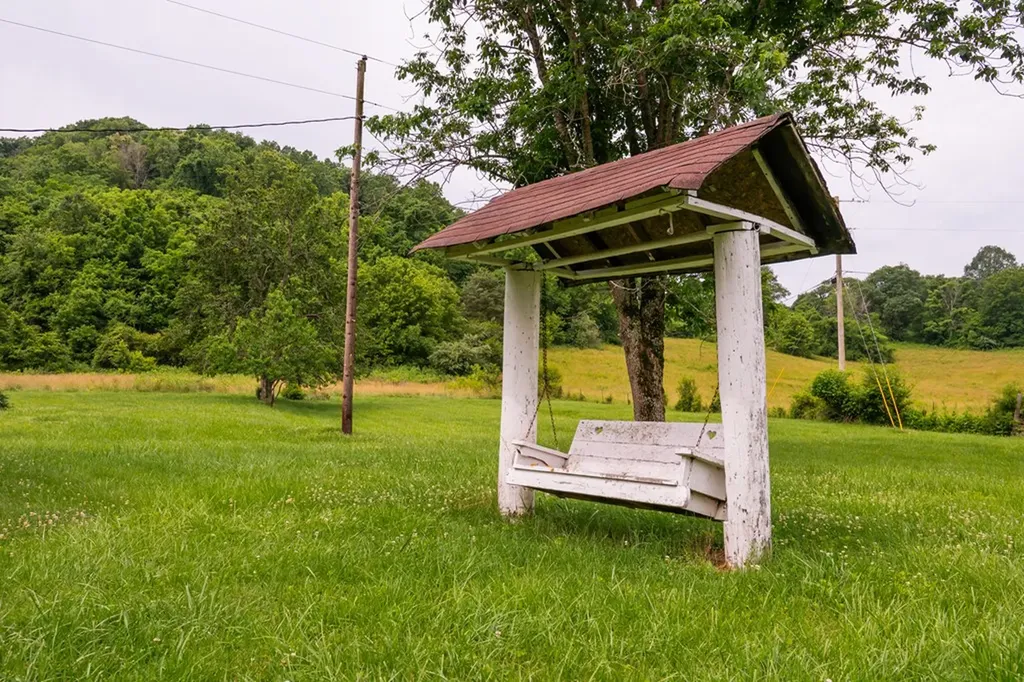 280 Blue Hill Lane Gainesboro TN 38562