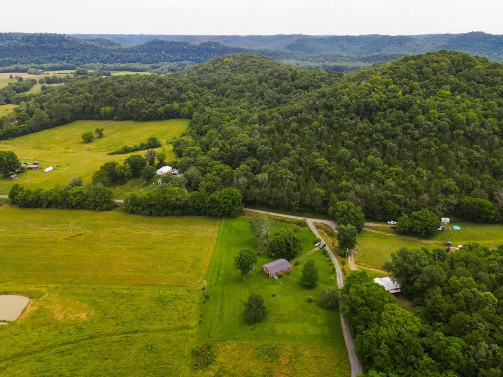 280 Blue Hill Lane Gainesboro TN 38562