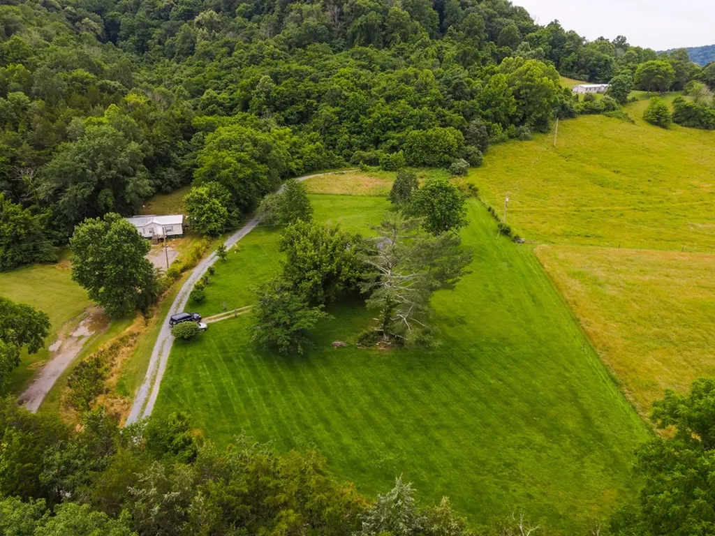 280 Blue Hill Lane Gainesboro TN 38562