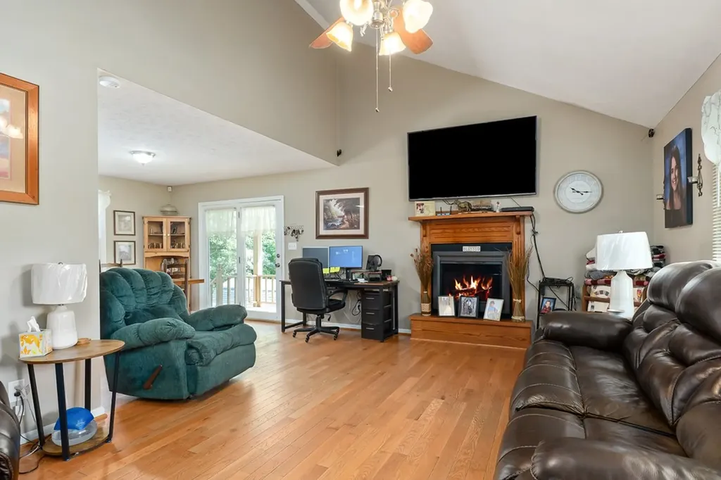 2876 Hilham Highway Hilham TN 38568