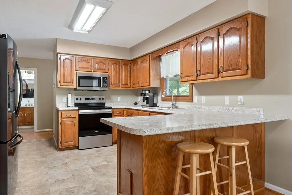 2876 Hilham Highway Hilham TN 38568