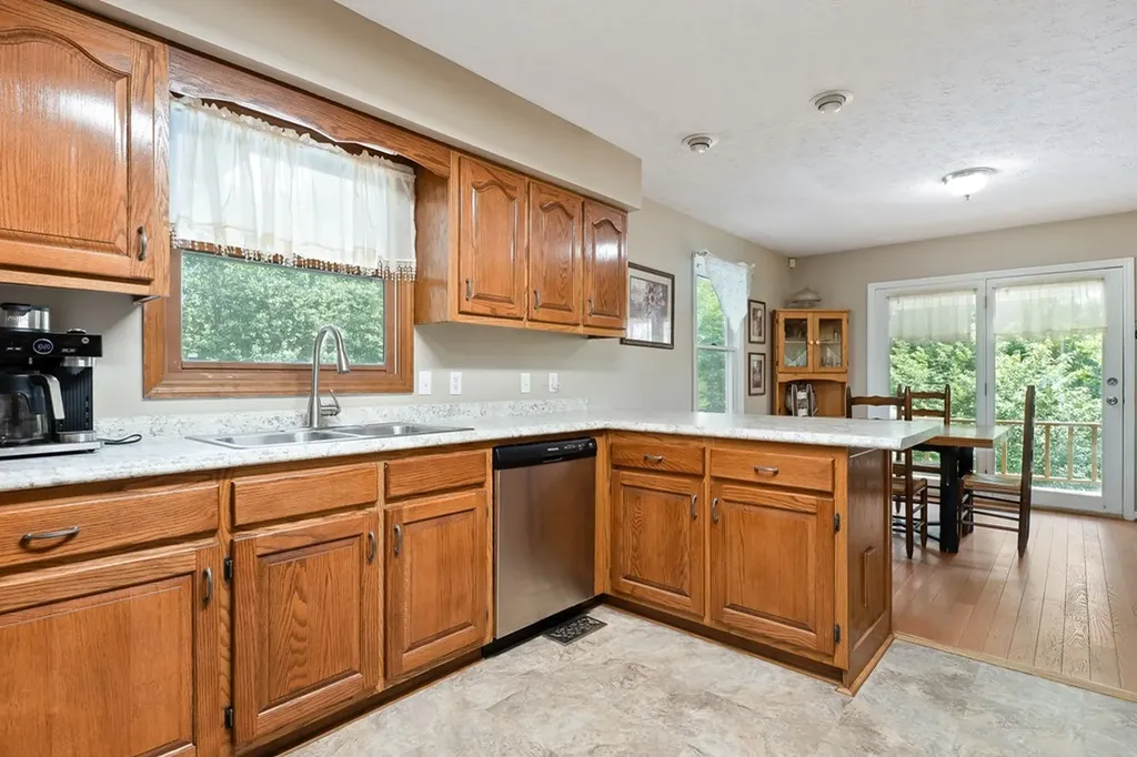 2876 Hilham Highway Hilham TN 38568