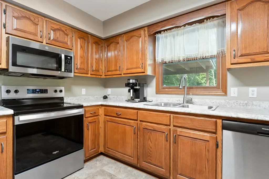 2876 Hilham Highway Hilham TN 38568