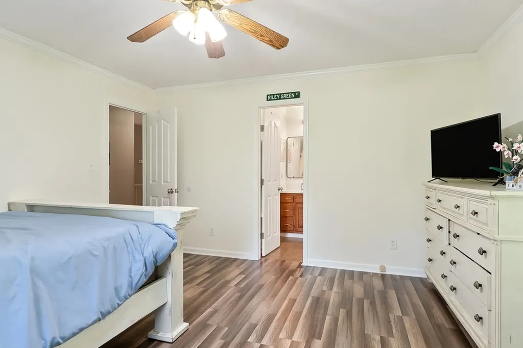 2876 Hilham Highway Hilham TN 38568