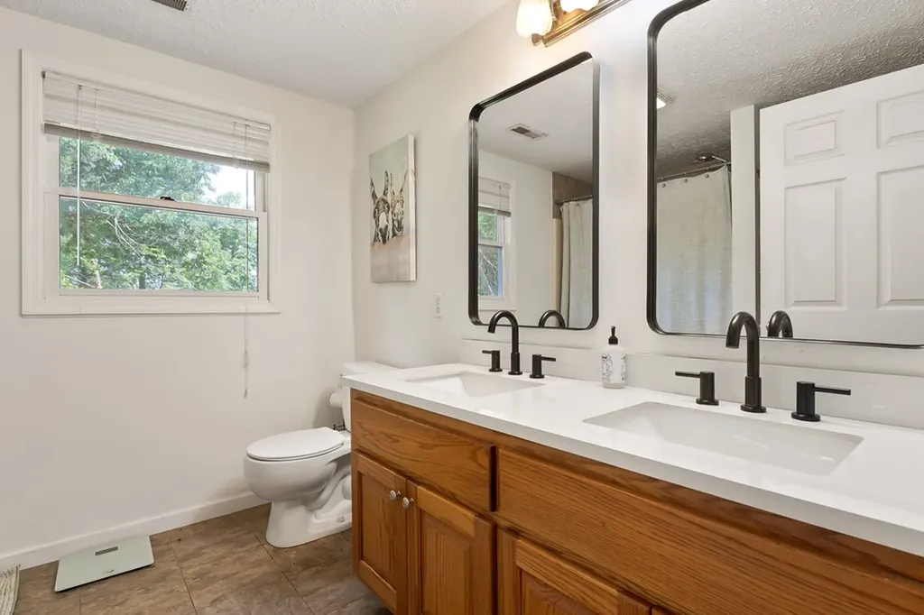 2876 Hilham Highway Hilham TN 38568