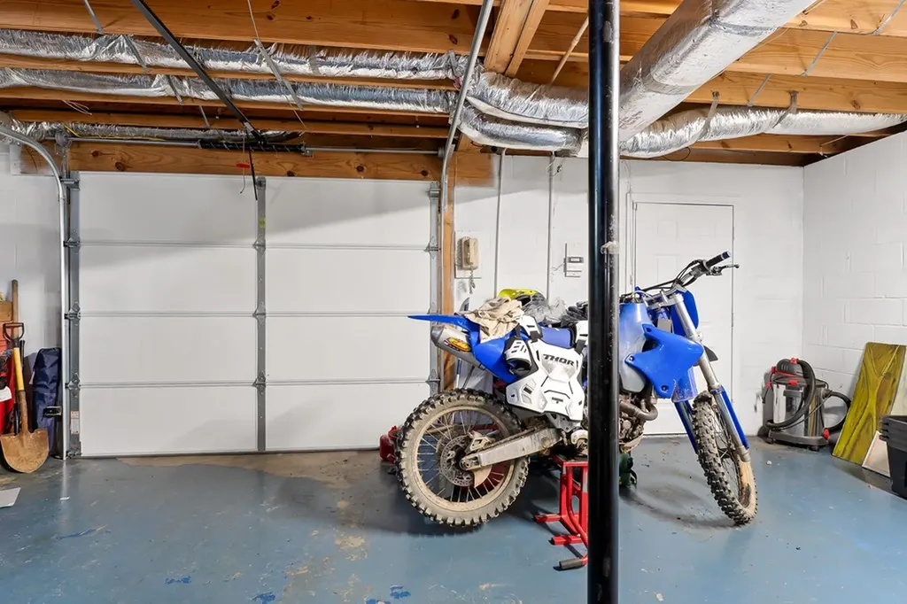 2876 Hilham Highway Hilham TN 38568