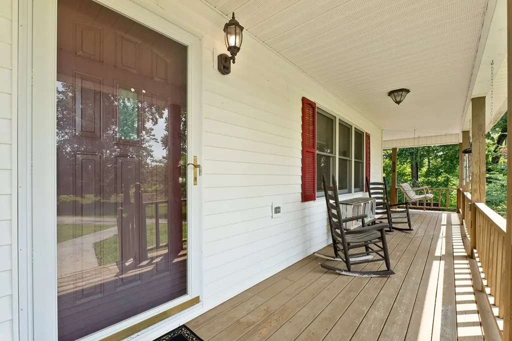 2876 Hilham Highway Hilham TN 38568