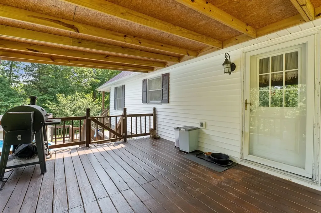 2876 Hilham Highway Hilham TN 38568