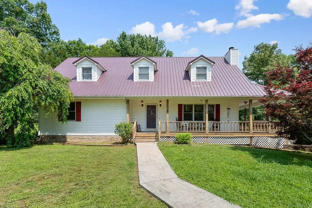 2876 Hilham Highway Hilham TN 38568