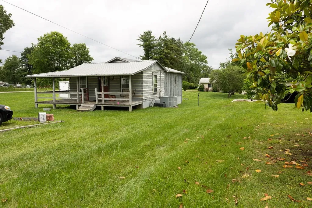 1003 Saxony Avenue Jamestown TN 38556