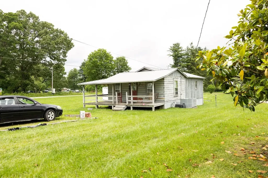 1003 Saxony Avenue Jamestown TN 38556