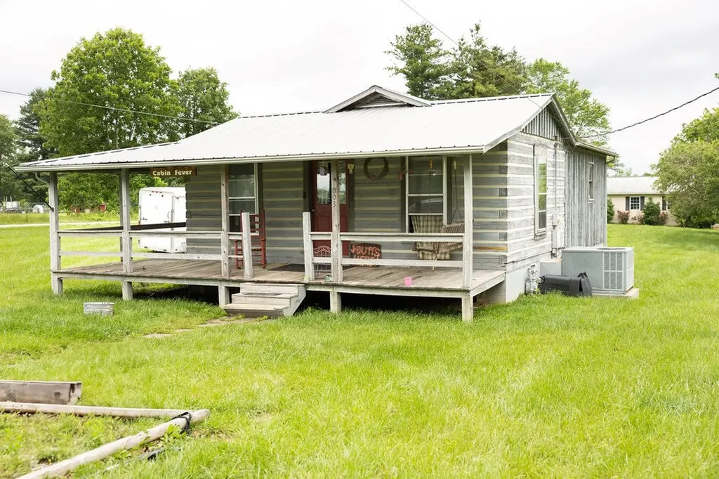 1003 Saxony Avenue Jamestown TN 38556