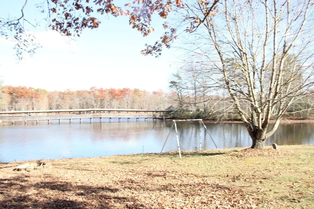 214 Holiday Lane Sparta TN 38583