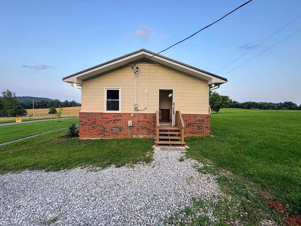 128 Hall Lane Rickman TN 38580