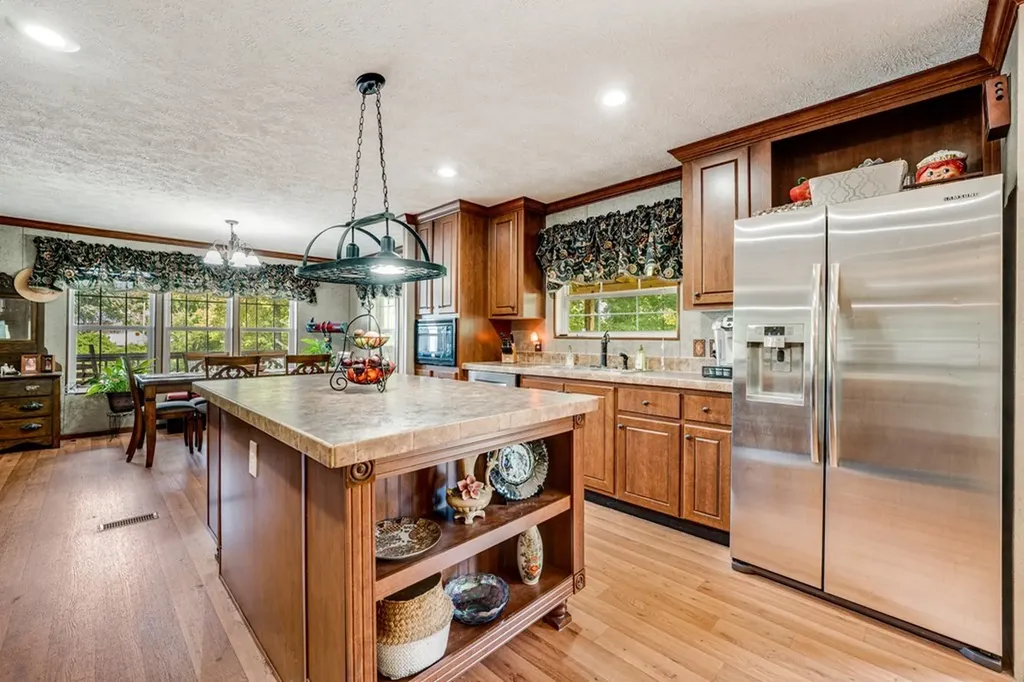 6826 Smithville Highway Silver Point TN 38582