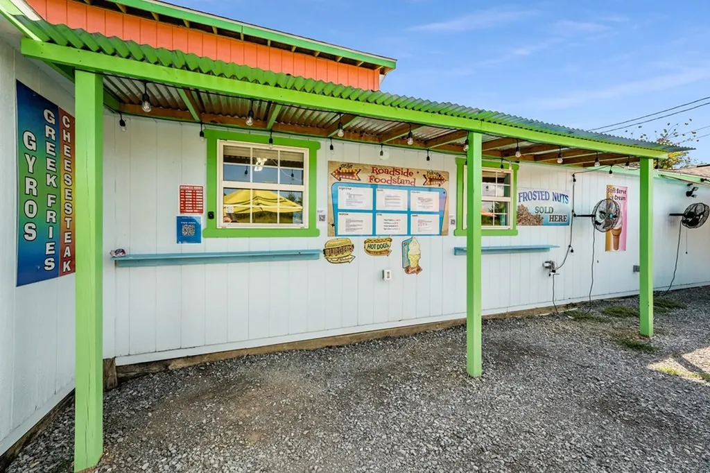 6826 Smithville Highway Silver Point TN 38582