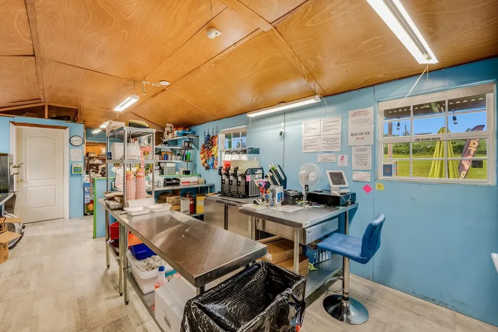 6826 Smithville Highway Silver Point TN 38582