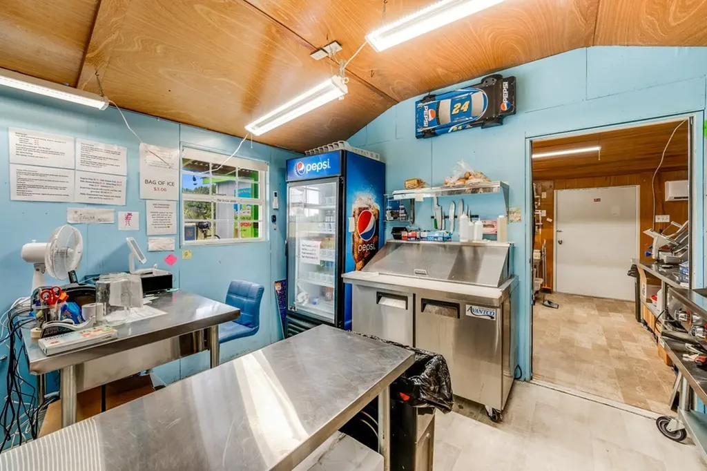 6826 Smithville Highway Silver Point TN 38582