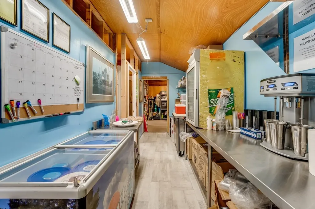 6826 Smithville Highway Silver Point TN 38582