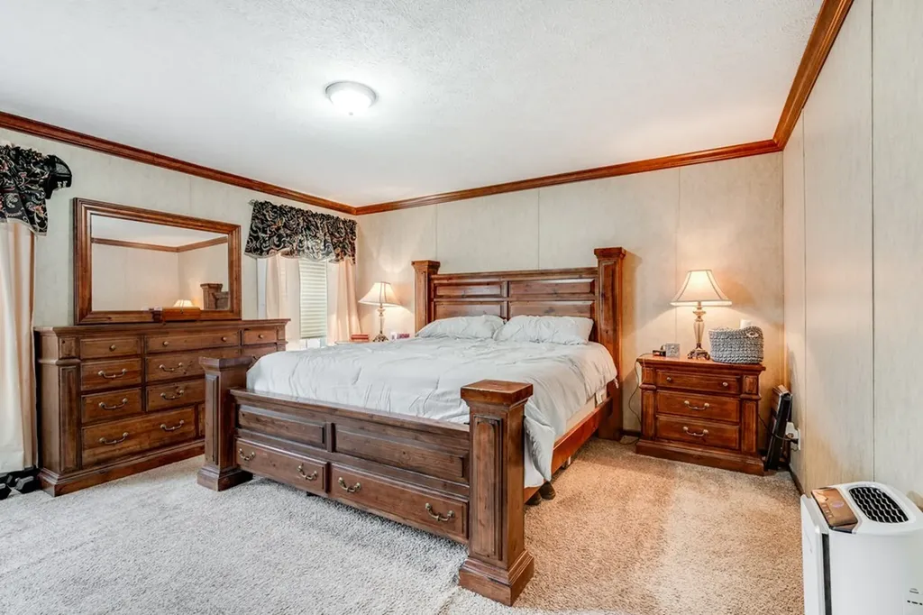 6826 Smithville Highway Silver Point TN 38582