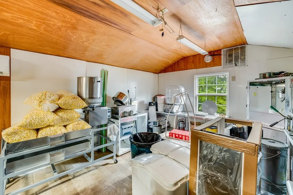 6826 Smithville Highway Silver Point TN 38582