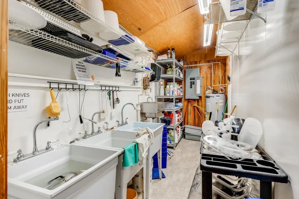 6826 Smithville Highway Silver Point TN 38582