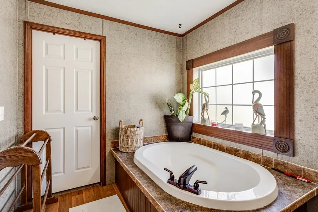 6826 Smithville Highway Silver Point TN 38582