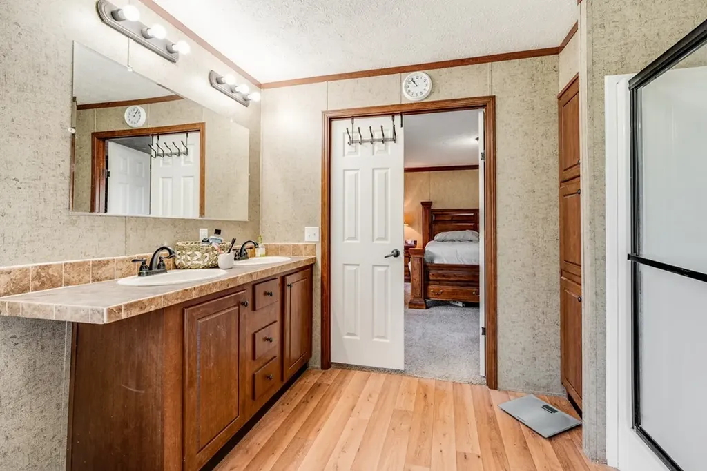 6826 Smithville Highway Silver Point TN 38582