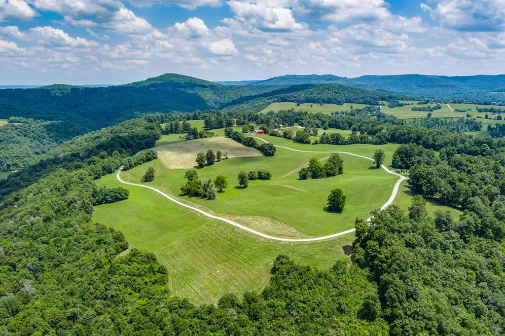 Lot 20 Amonett Circle Byrdstown TN 38549