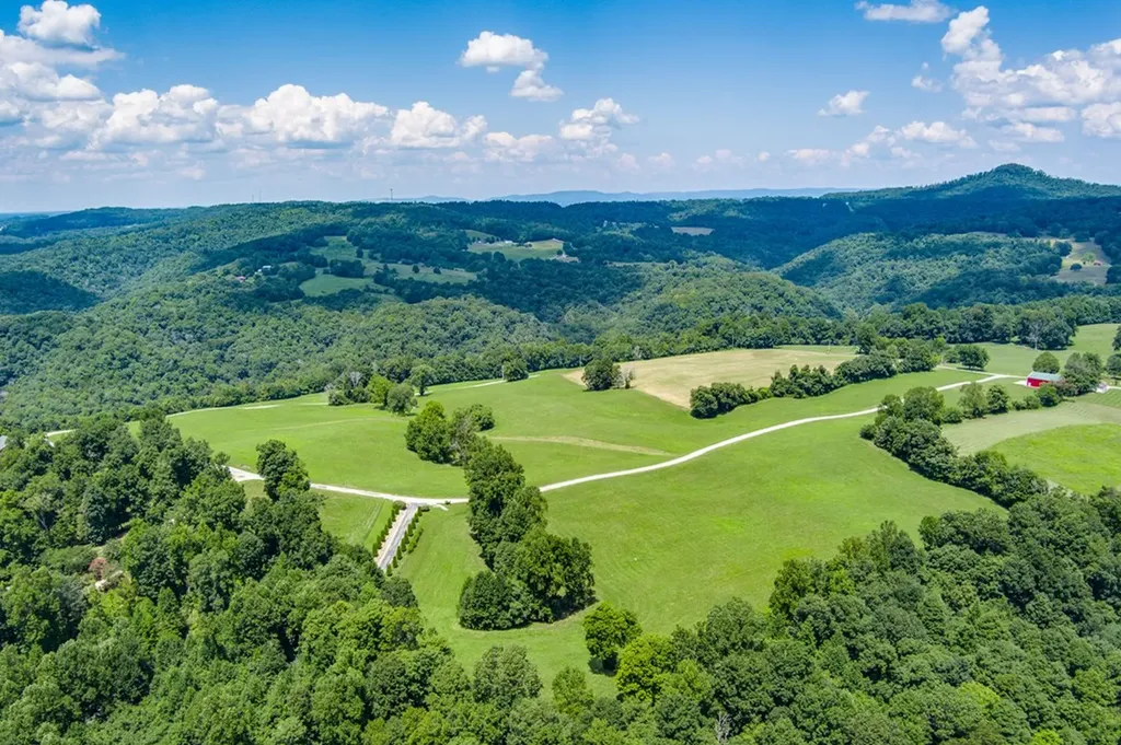 Lot 19 Amonett Circle Byrdstown TN 38549