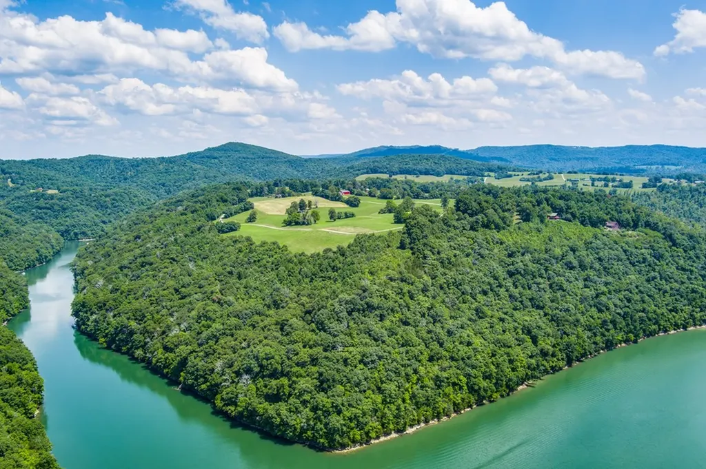 Lot 18 Amonett Circle Byrdstown TN 37067