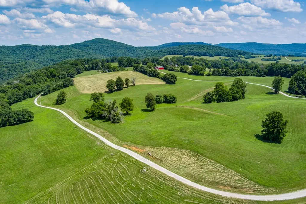 Lot 18 Amonett Circle Byrdstown TN 37067