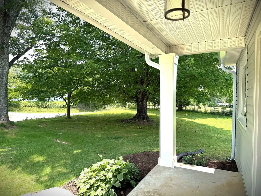 402 Standing Stone Highway Hilham TN 38568