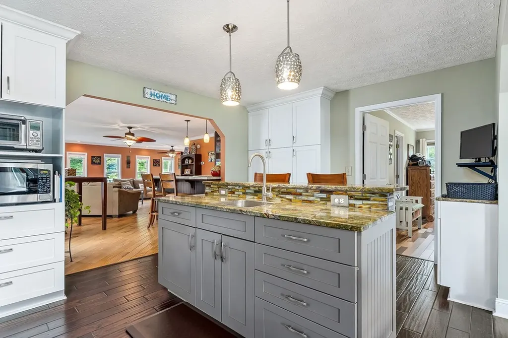 2376 Hurricane Ridge Road Smithville TN 37166