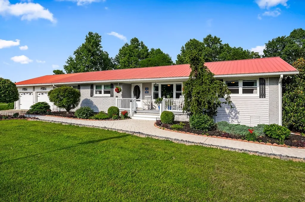 2376 Hurricane Ridge Road Smithville TN 37166