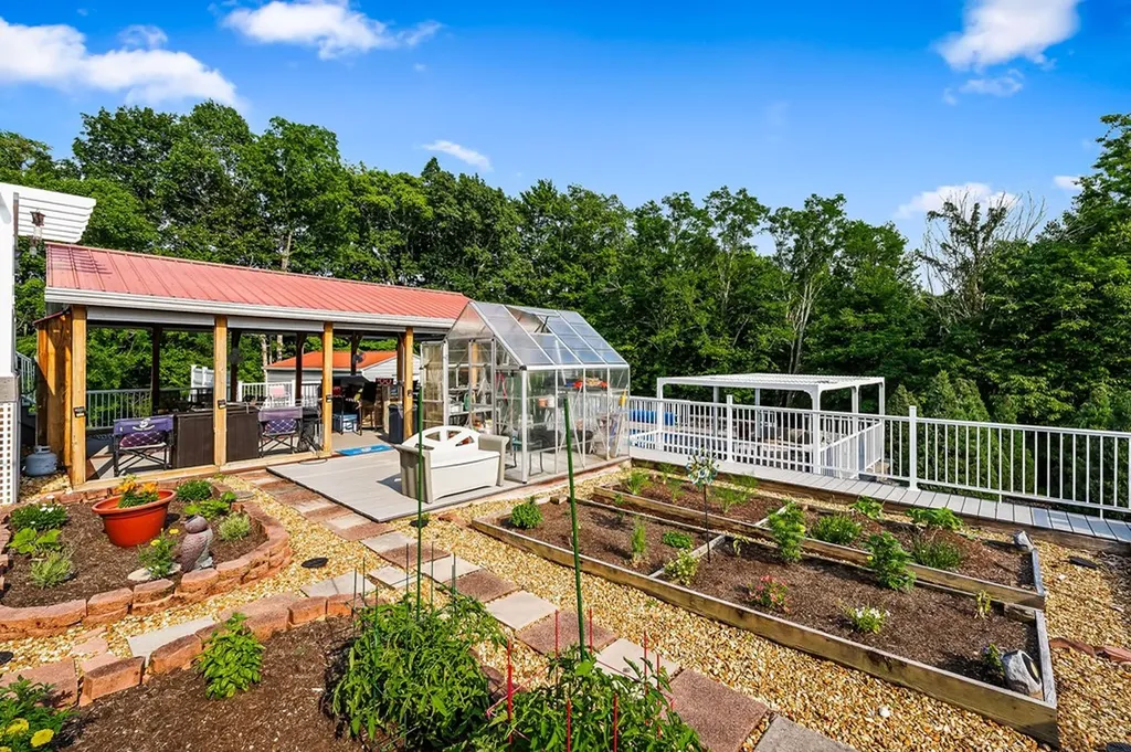 2376 Hurricane Ridge Road Smithville TN 37166