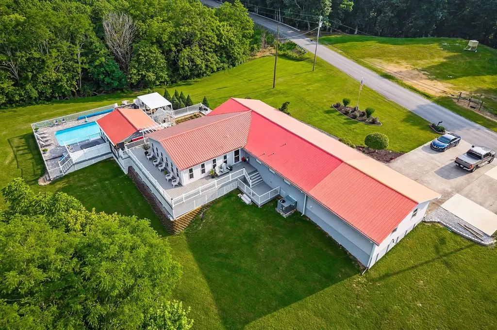 2376 Hurricane Ridge Road Smithville TN 37166