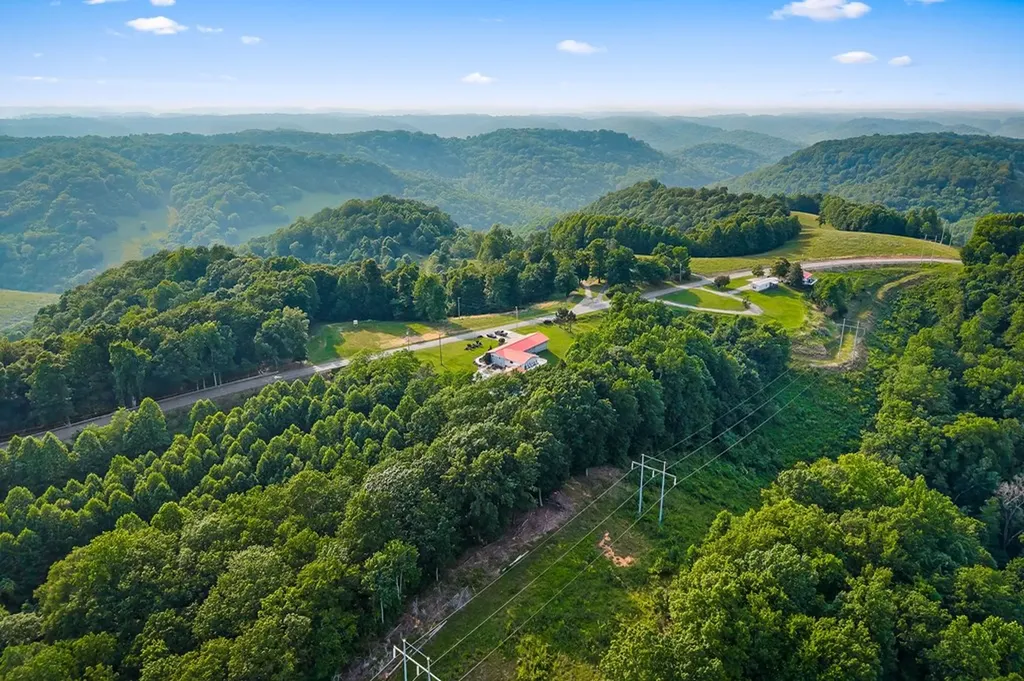 2376 Hurricane Ridge Road Smithville TN 37166