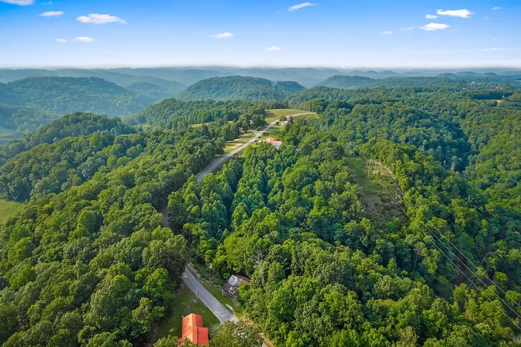 2376 Hurricane Ridge Road Smithville TN 37166