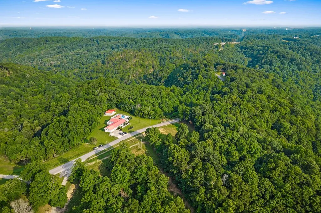 2376 Hurricane Ridge Road Smithville TN 37166