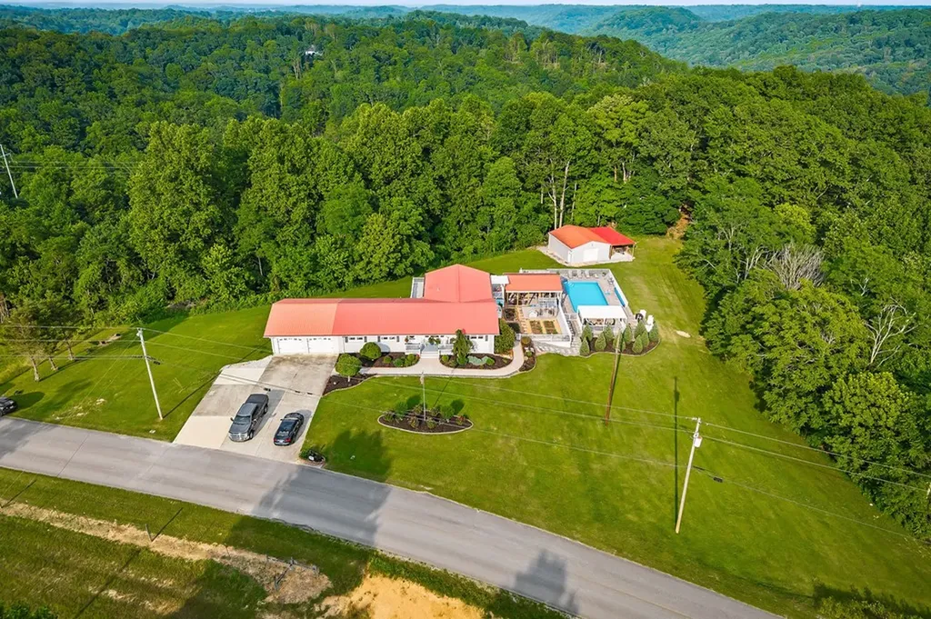 2376 Hurricane Ridge Road Smithville TN 37166