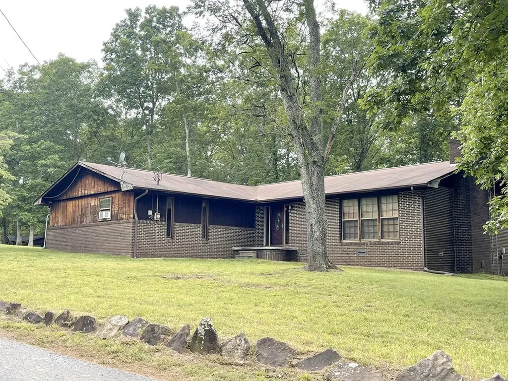56 Robbins Nest Drive Crossville TN 38571