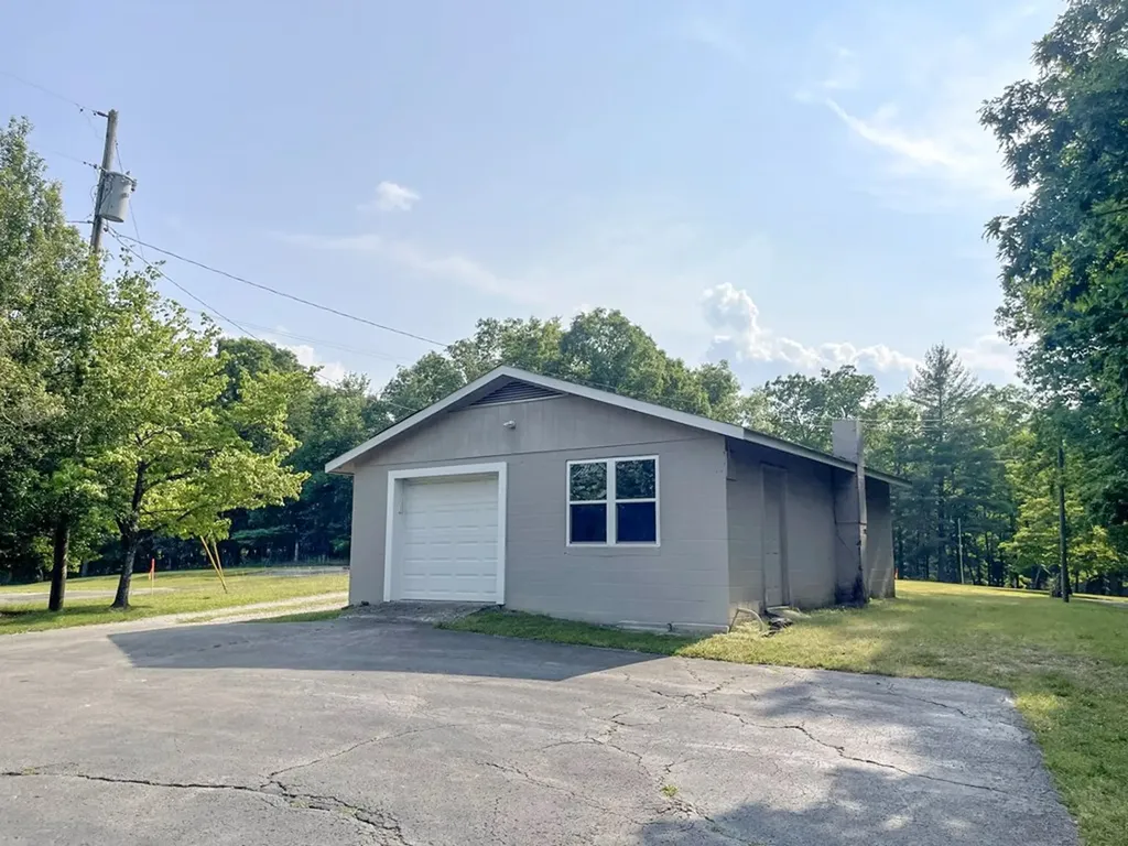 56 Robbins Nest Drive Crossville TN 38571