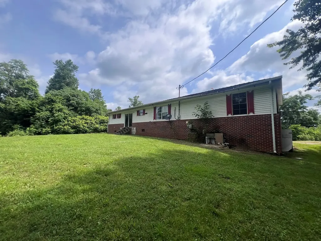 1311 Old Union Road Hilham TN 38568