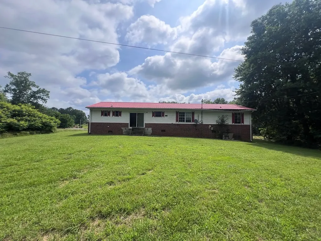 1311 Old Union Road Hilham TN 38568