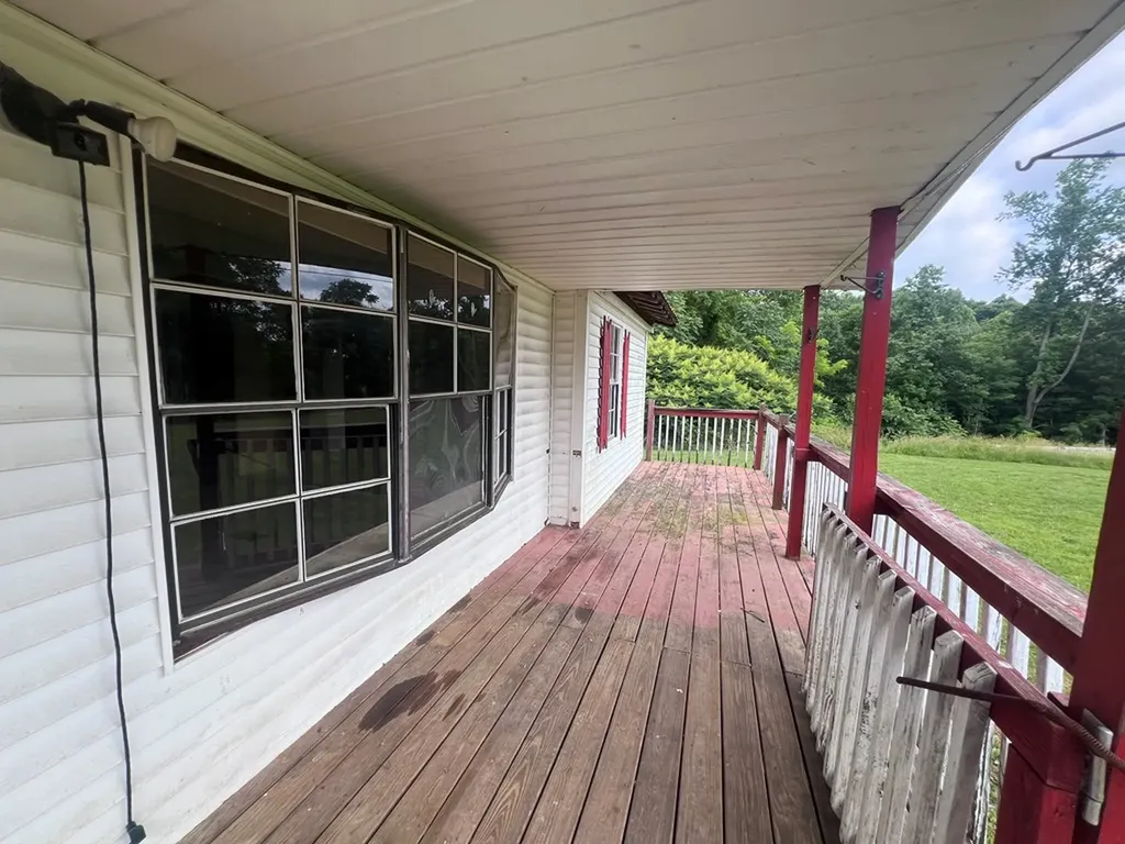 1311 Old Union Road Hilham TN 38568