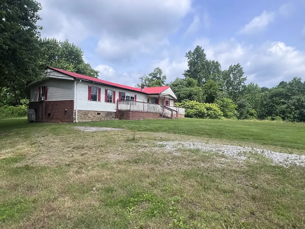 1311 Old Union Road Hilham TN 38568