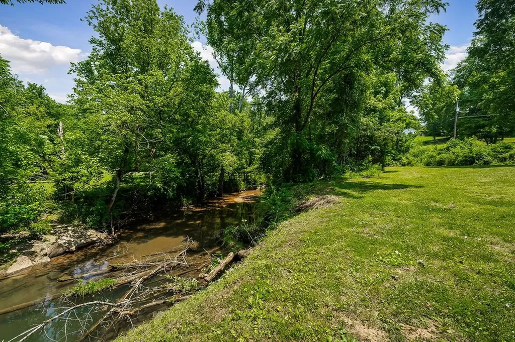 1409 Robert Lane Cookeville TN 38506